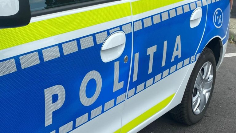 Ancheta in politie Agent bruscheaza un tanar cerandu i documentele VIDEO