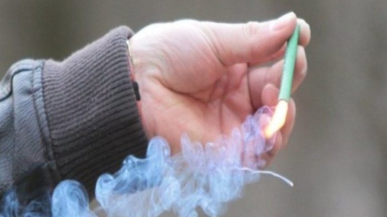 Gest iresponsabil intr un tramvai din Timisoara calator arunca petarda