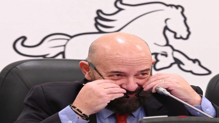 Piedone se desparte de PSD fostul primar de la 5 schimba trandafirii cu calutul