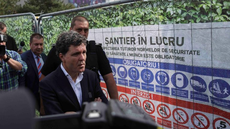 Daniel Baluta il acuza pe Nicusor Dan ca opreste lucrarile la Pasajul Unirii