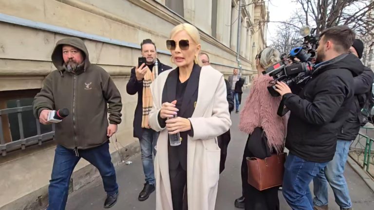 Laura Vicol dusa la medic pentru un control urgent