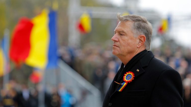 Un istoric britanic critica dur pe Iohannis Dispret fata de poporul roman