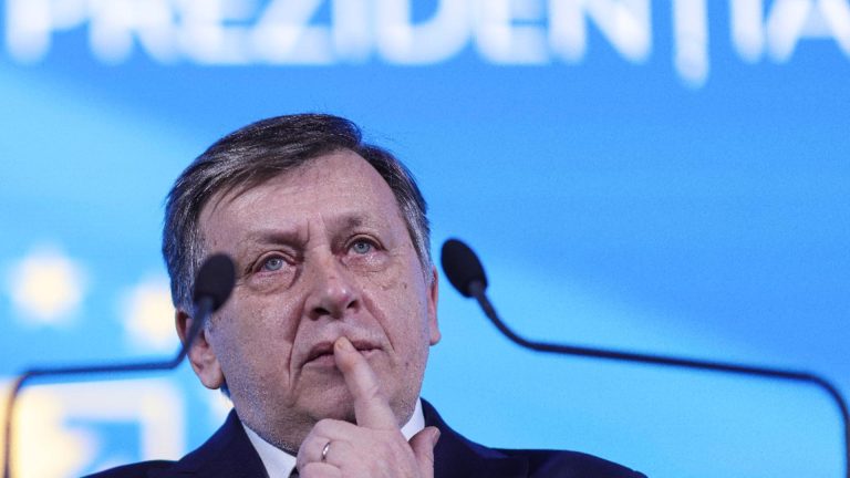 Crin Antonescu Solicitarea CNA privind emisiunea lui Tuca e cenzura