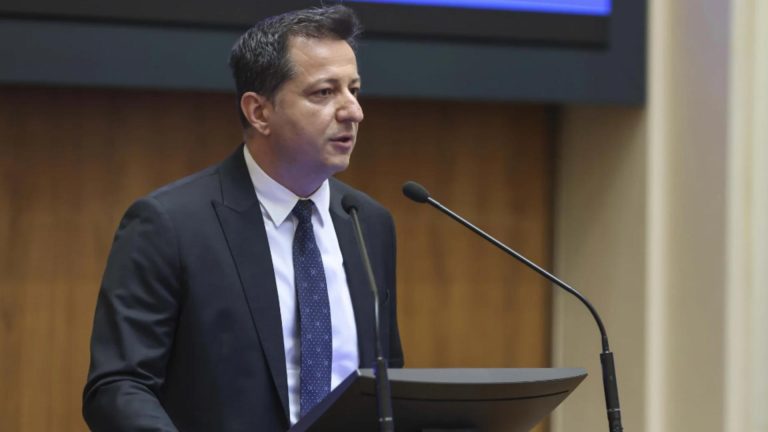 Daniel Armeanu vicepresedinte ASF acuzat de hartuire si amenintare