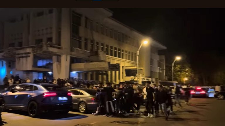 Balul bobocilor din Baia Mare oprit de politie