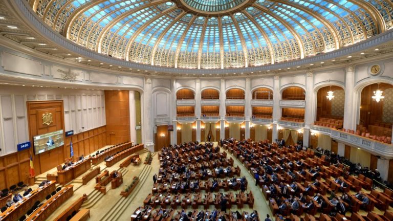Evaluarea functionarilor publici din Parlament procedura aprobata