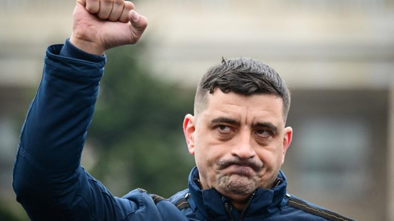 George Simion apel urgent pe pagina sa oficiala Retrageti i pe Muraru si Ioanid