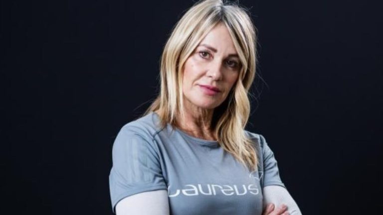 Nadia Comaneci urare de Paste pentru romani