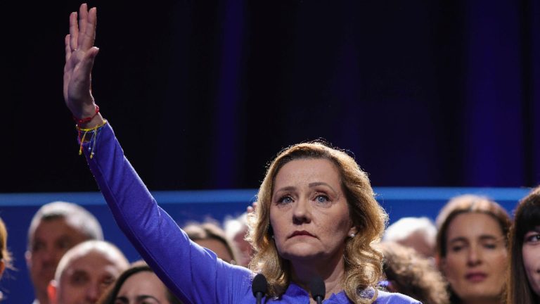 Noi abtuditati de la userista Elena Lasconi Sunt singurul candidat care stie ce inseamna razboiul