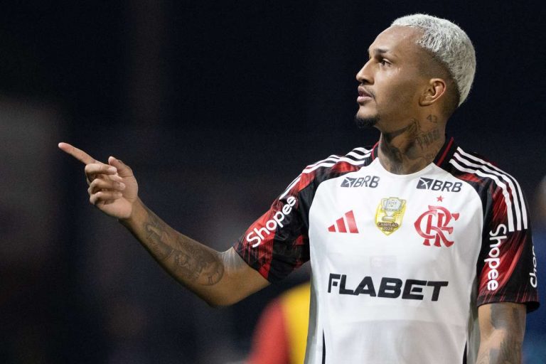 Roma il transfera pe Wesley de la Flamengo pentru 30 milioane
