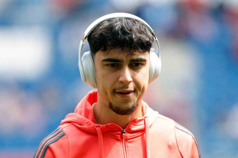 Aleksandar Pavlovic mijlocas la Bayern Munchen are fractura orbitala