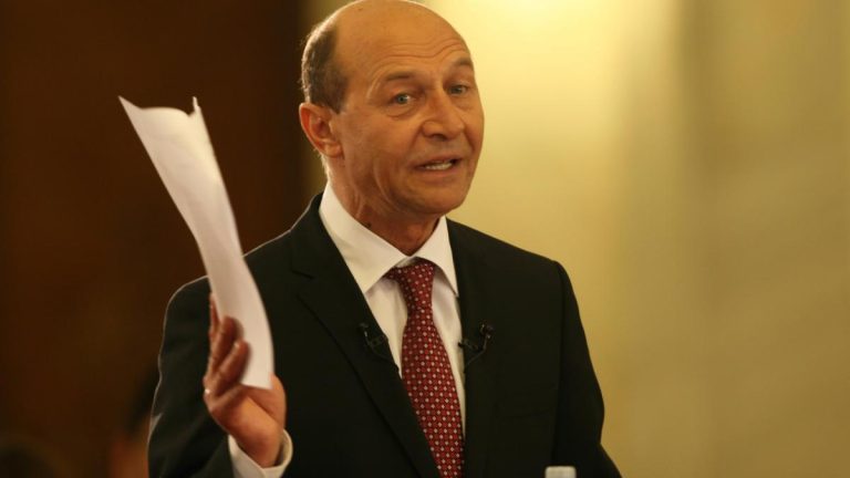 Basescu a primit un apartament secret de la Guvern