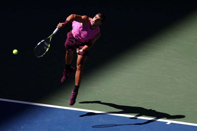 Carlos Alcaraz straluceste la US Open si ajunge in sferturi