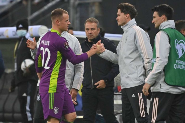 Conflict intern la Barcelona Hansi Flick ii ia banderola lui Ter Stegen