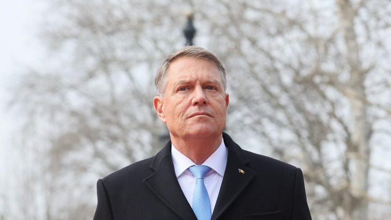 Klaus Iohannis a transmis un mesaj familiei Iliescu
