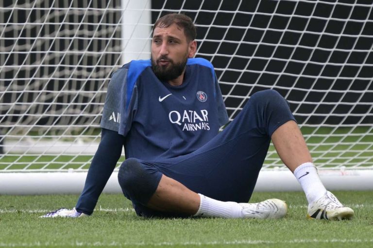 Manchester City il vrea pe Donnarumma negociaza cu Ederson