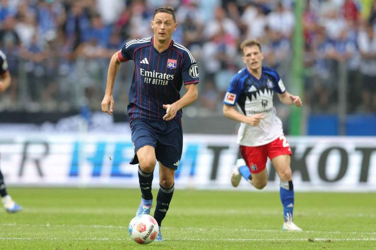 Oficial Nemanja Matic a ramas liber de contract dupa Lyon