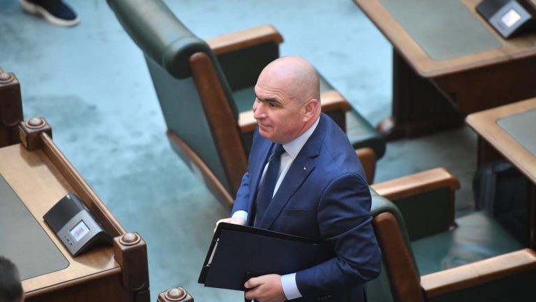 Pachetul 2 de austeritate se va imparti in 6 legi