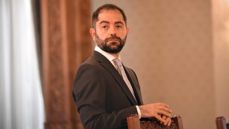 Radu Burnete Salarizarea publica din Romania este confuza