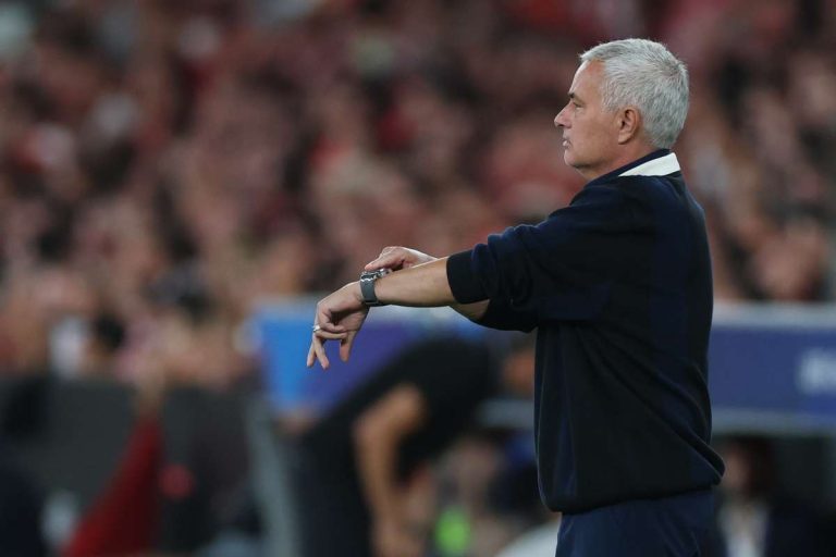 Sfarsitul caii pentru Mourinho la Fenerbahce