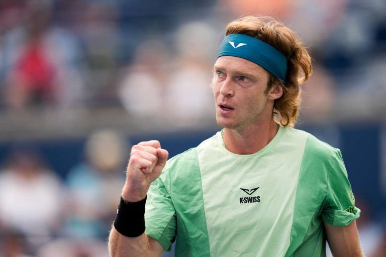 Tennis Tracker Rublev ajunge in sferturi la Toronto dupa abandonul lui Fokina