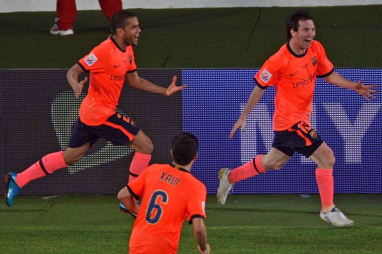 tricoul portocaliu revine barcelona lanseaza noul echipament