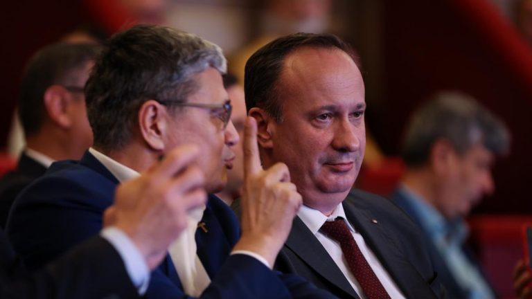 Adrian Caciul critica aspru pe Marcel Bolos Minte cu nerusinare lipseste de caracter
