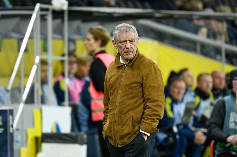 Azerbaidjanul se desparte de Fernando Santos dupa umilinta islandeza