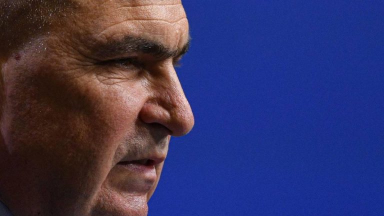 Bolojan Un partid unionist foloseste ajutorul pentru a rasturna Guvernul
