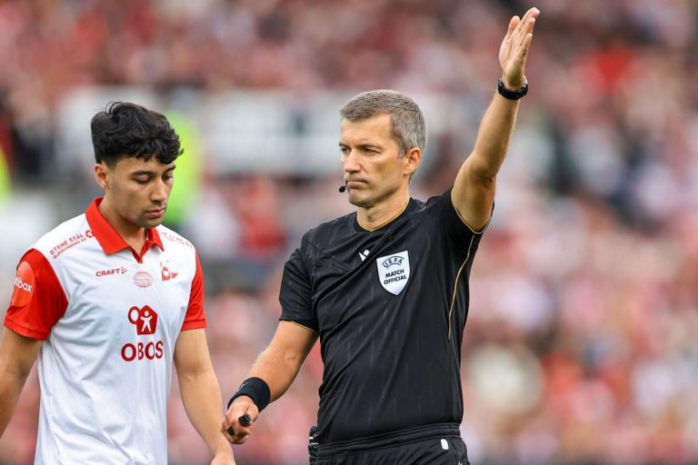 Cine arbitreaza meciurile Go Ahead Eagles
