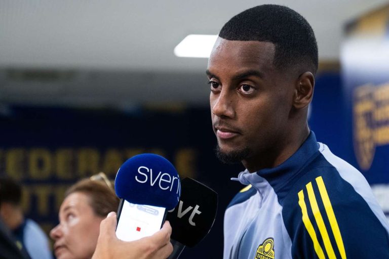 Dup luni de incertitudine Isak semneaza cu Liverpool
