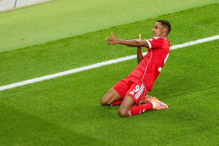 EFL Cup Chelsea revine in a doua repriza Liverpool castiga din nou pe final