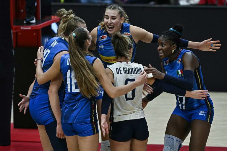 Finala thriller Italia invinge Turcia si castiga titlul mondial