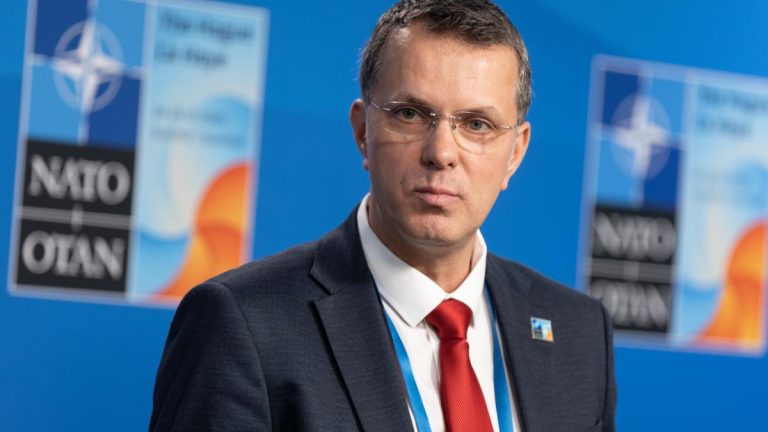 Ionut Mostean Fara Bolojan Romania va suferi mult