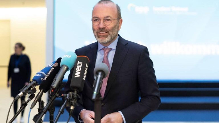 Manfred Weber Bruiajul GPS dovedeste ca UE e tinta Rusiei