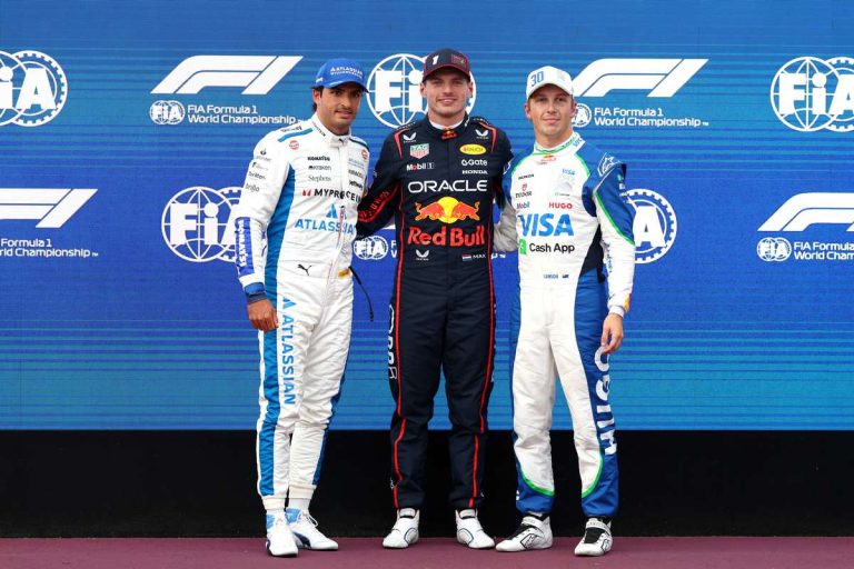 Max Verstappen pleaca din pole in Azerbaidjan