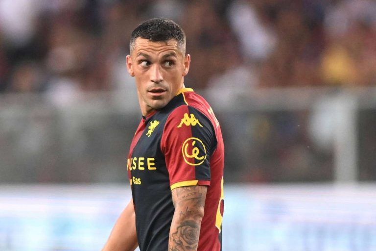 Nicolae Stanciu tras pe linie moarta de Vieira