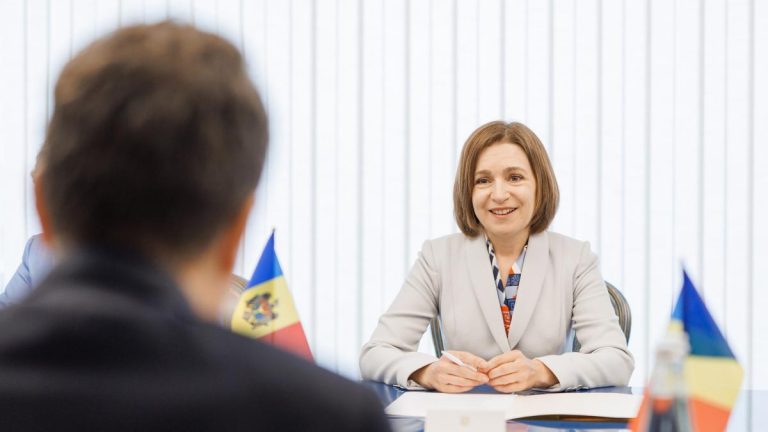 Nicuser Dan mesaj catre basarabenii din Romania Votati este important E o zi istorica