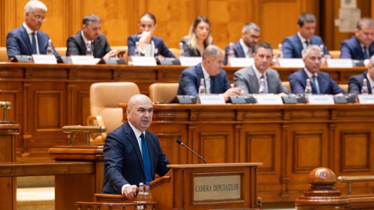 Noua sesiune incepe cu asumari si cinci motiuni de cenzura
