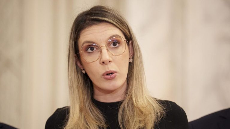 Sorin Grindeanu despre ministra Buzoianu Crede in popandai si carabusi
