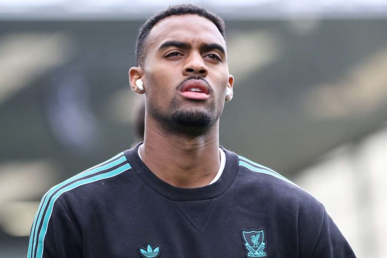 surpriza la liverpool isak nu se afla in lot